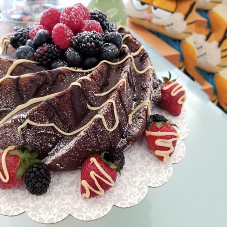 Nagy Spirál Alakú Ételminőségű Szilikon Bundt Tortaforma 3D Hullámos Forma Kenyér Pékség Sütőeszközök - Image 5