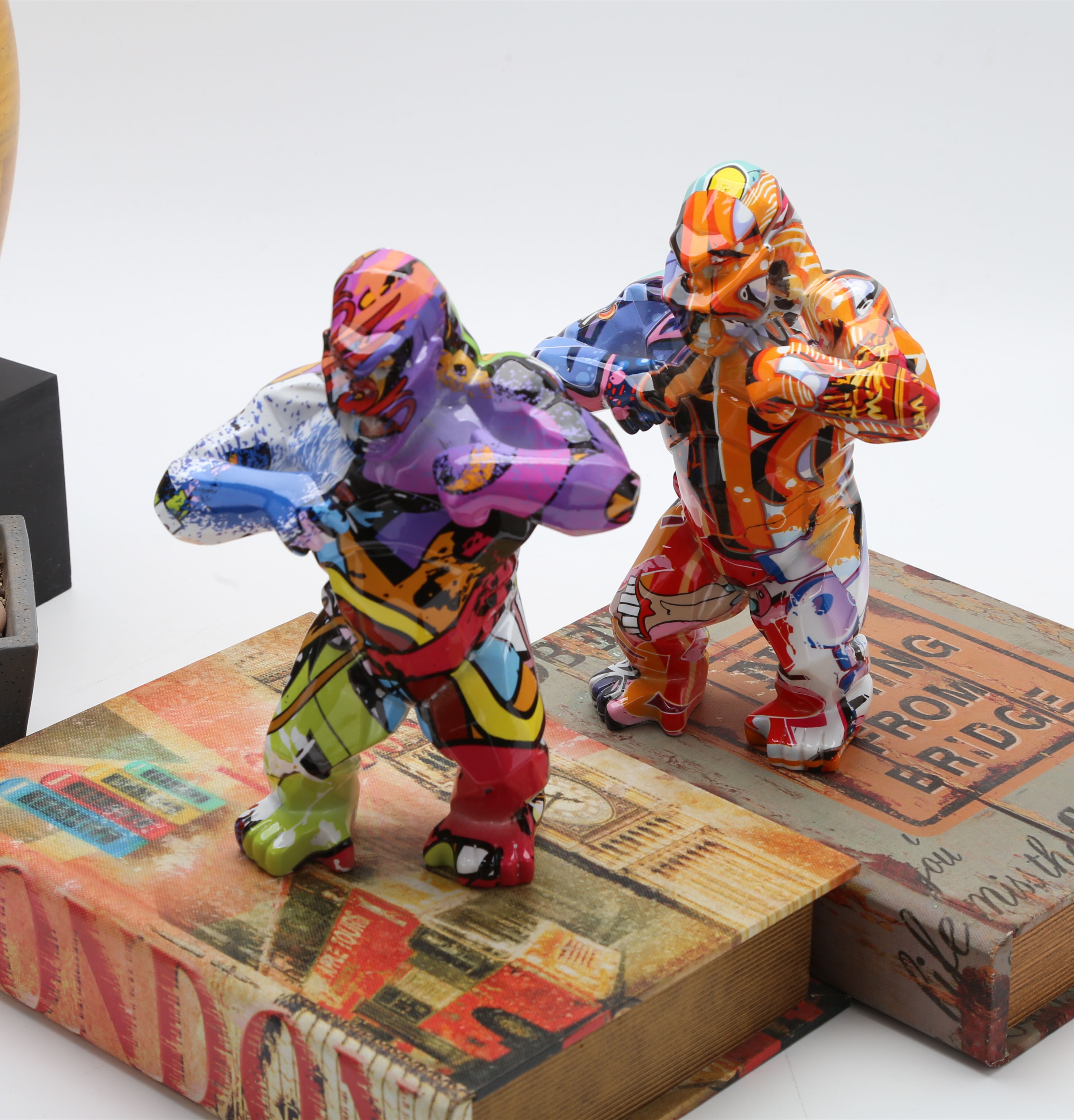 Színes Majom Orangután Kong Szoba Terem Díszítés Gorilla Szobor Geometriai Gyanta Modern Születésnapi Ajándék Esküvőre - Image 2