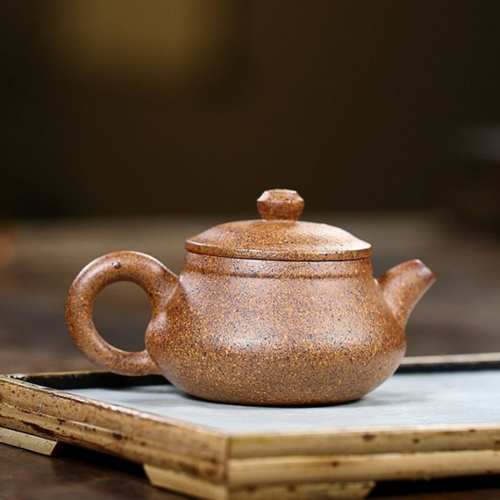 110 Ml Kézzel Készített Yixing Lila Agyag Teáskanna Nyers Érc Szakasz Sár Szűrő Tea Tea Tea Szertartás Testreszabott Zisha Teamária Ajándékok