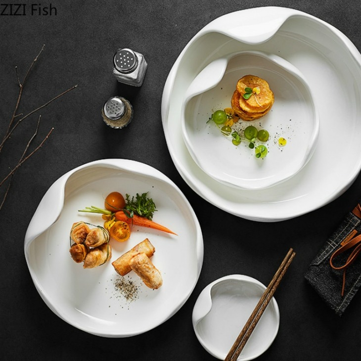 Japán Fehér Kerámia Tányér Szabálytalan Főétel Steak Evőeszközök Otthoni Étterem Konyhai Ételek Dekoráció Asztali Tányér