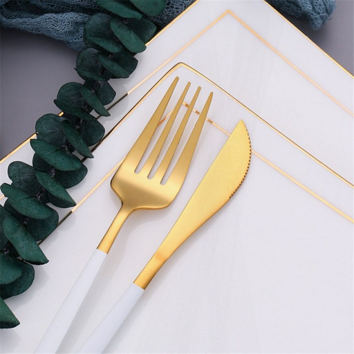 Konyha 30Dbs Asztali Edények Készlet Fehér Arany Evőeszközök Rozsdamentes Acél Vacsora Szett Kanálvilla Kési Vacsorarak Luxus Otthon