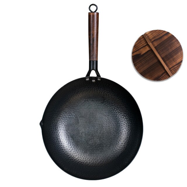 wok with wood lid