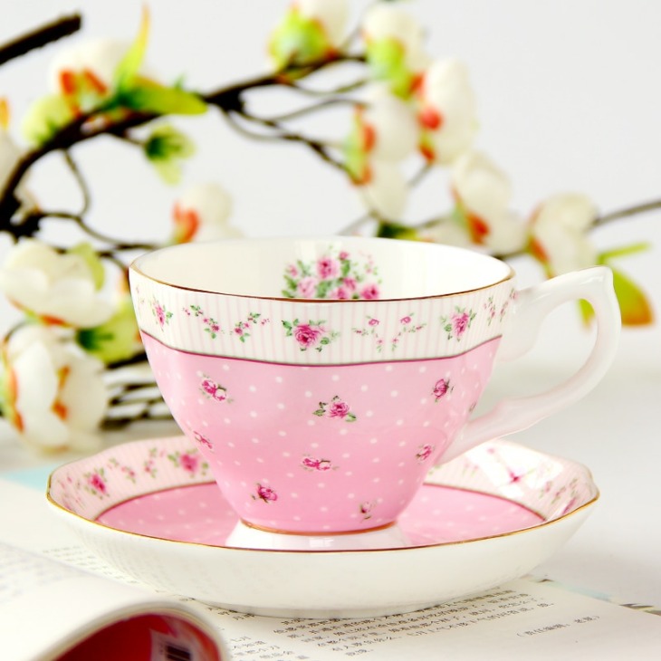 Ceramic-Coffee-Cup-and-Saucer-Set-Lovely-Pink-British-Afternoon-Tea-Tea-Set-European-Black-Tea Kerámia Kávéscsésze És Csészealj Szett Szép Rózsaszín Brit Délutáni Tea Tea Szett Európai Fekete Tea Csésze Porcelein Kávéscsésze - Image 1