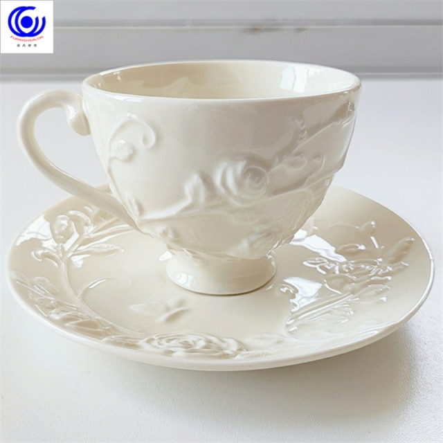 Cup and saucer cover