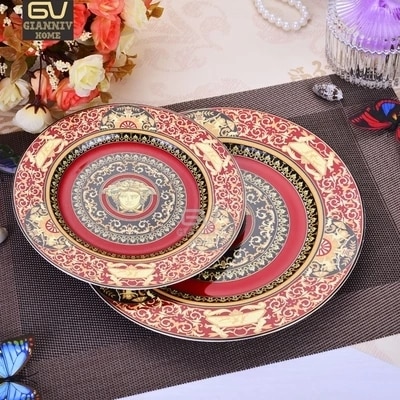 red plate set