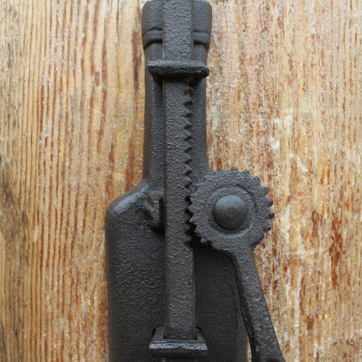 Európai Vintage Otthoni Bár Dekoráció Öntöttvas Falra Szerelt Borosüveg Nyitó Promóciós Ajándékok Esküvői Kedvezmények És Ajándékok - Image 4