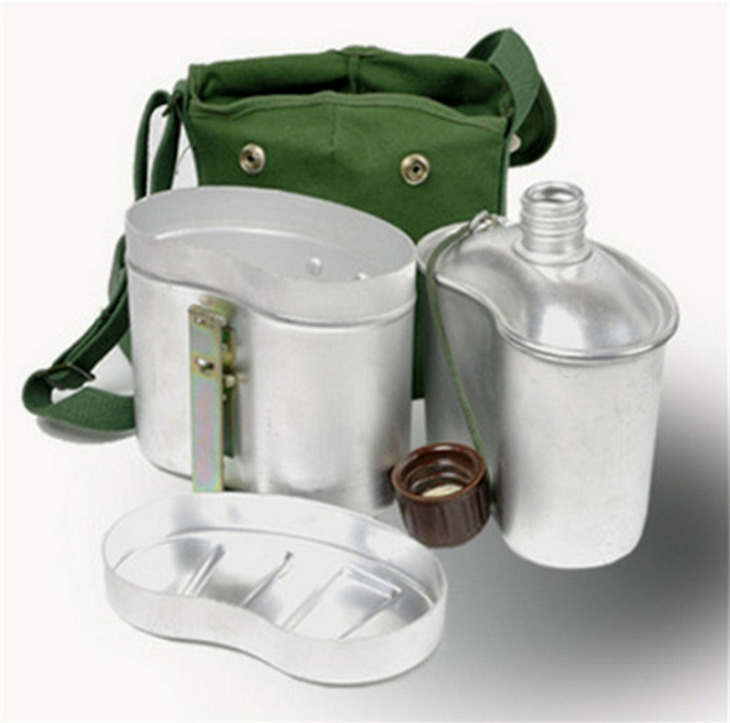 Nostalgic-tableware-World-War-II-period-Classic-78-type-multi-function-military-kettle-pot-lunch-box Nosztalgikus Asztali Edények Ii. Világháború Időszaka Klasszikus 78 Típusú Multi-Funkció - Image 1