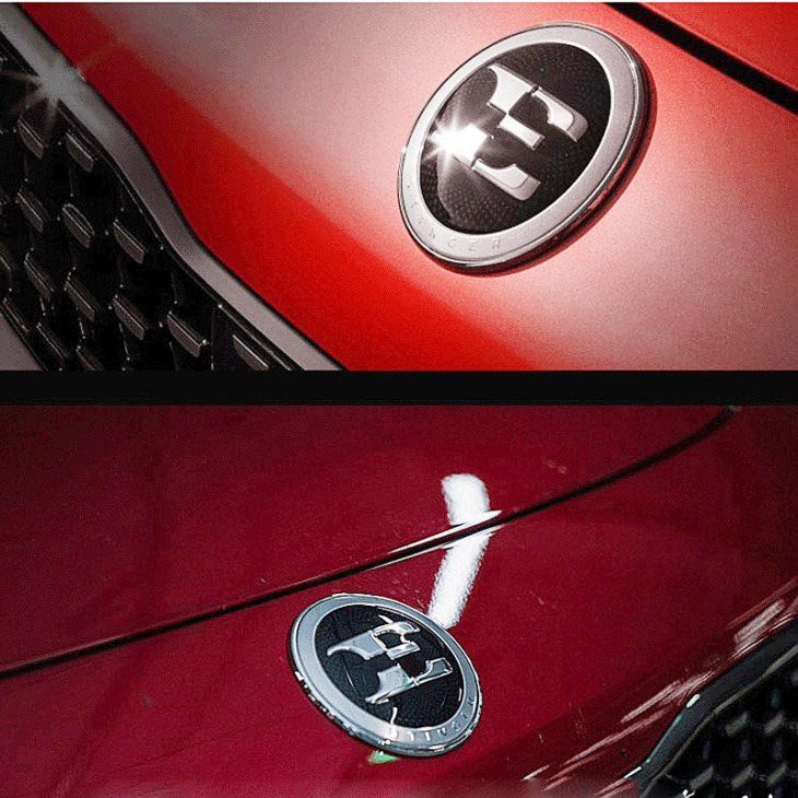 7,6 Cm-Es Autó Elülső Motorháztető E Embléma Jelvény Borító Borító Autó Stílus A Kia Stinger Gt Line 2017-2018 Head 3D Logo Kiegészítőkhöz