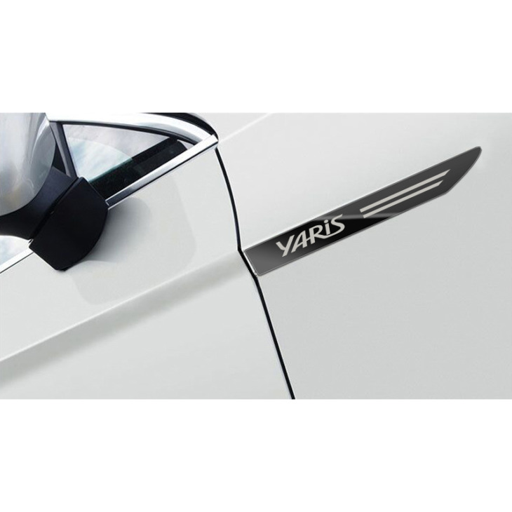 3D-S Autó Stílusú Fémmatricák A Toyota Yaris 2010-2020 Oldalsó Sárvédő Jelvény Levél Lemezek Matrica Kiegészítők