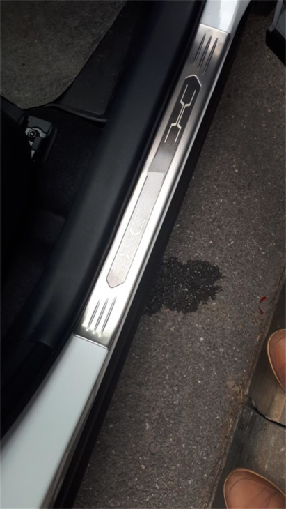 A Toyota Rav4 Xa50 2019 2020 2021 Auto Scuff Plate Door Doill Protector Trim Kick Guard Pedal Cover Autós Kiegészítőkhöz
