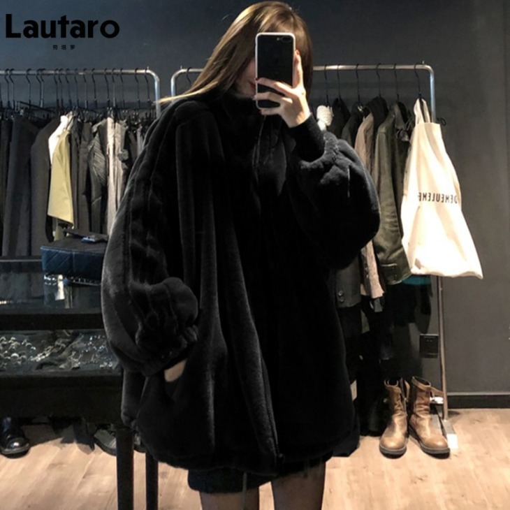 Lautaro Téli Fekete Túlméretezett Faux Fur Jacket Női Hosszú Sleeve Stand Collar Koreai Fashion Új Érkezések 2022 Womens Ruházat
