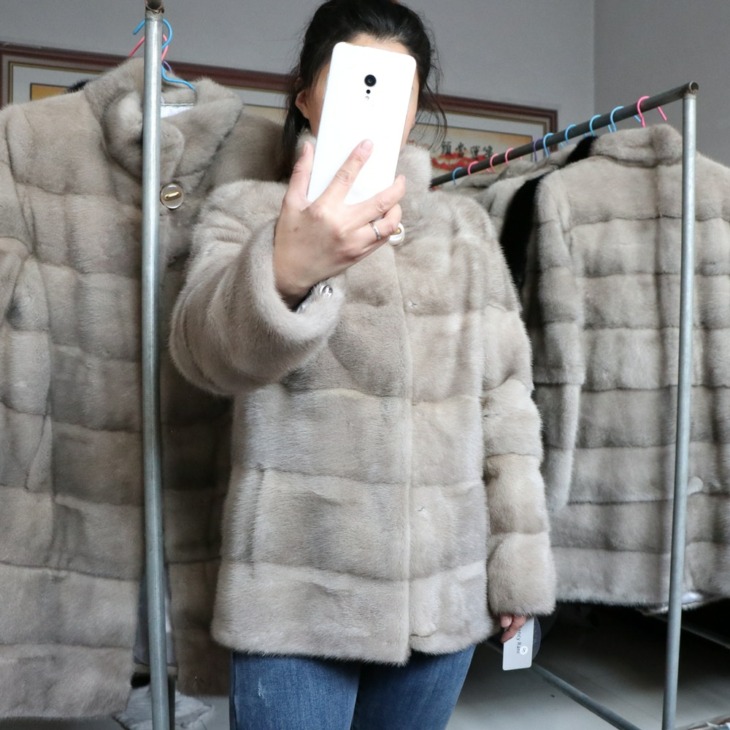 Hosszú Ujjú Természetes Igazi Mink Kabát Rövid Stílusú Téli Divat A Nők Számára
