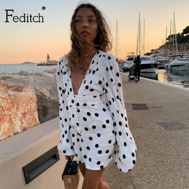 Feditch Fashion Dot Fehér Szexi Ruha Női Mély V Nyak Hosszú Ujjú Bodycon Party Club Mini Dress 2020 Lámpás Ujj Ruha