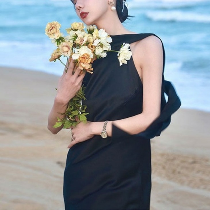 Halter Sexy Party Long Ruhák Női Evening Elegáns Backless Nyaralás Nyári Beach Dress Koreai Chic Tervező Hepburn Fekete 2021