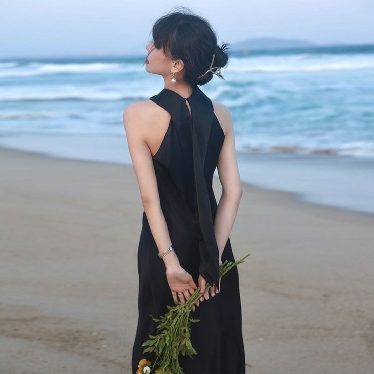 Halter Sexy Party Long Ruhák Női Evening Elegáns Backless Nyaralás Nyári Beach Dress Koreai Chic Tervező Hepburn Fekete 2021