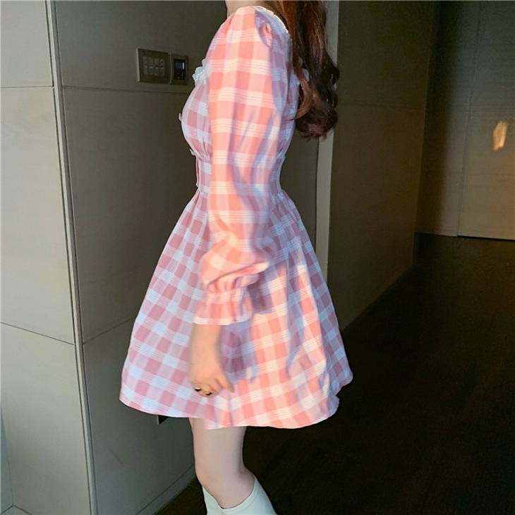 Japán Tavaszi Női Mini Lolita Ruha Tér Gallér Csipke Rózsaszín Kockás Peremezés Ruha Flare Ujj Aranyos Kawaii Női Ruha
