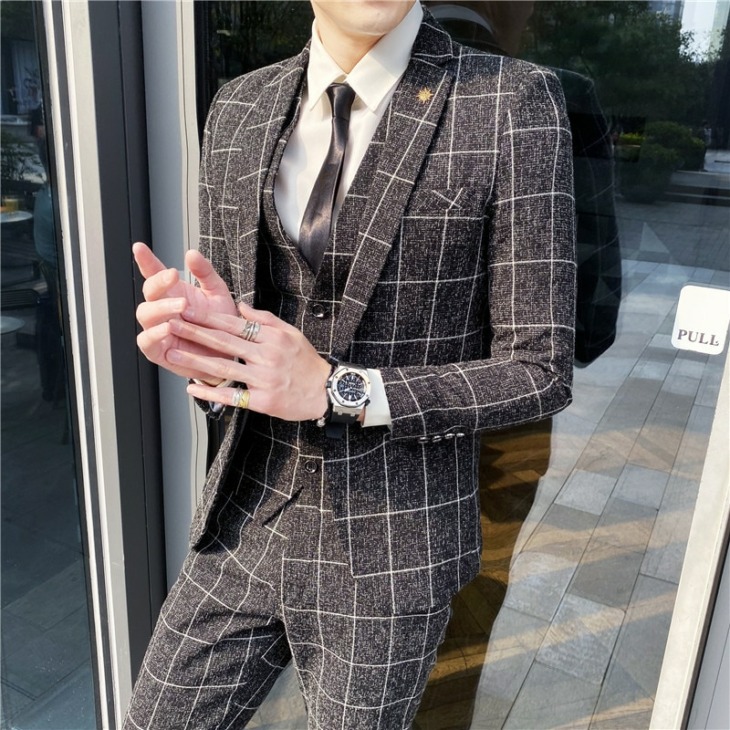 Plaid Suit Férfiak Blazers Nadrág Mellény 3Pieces Férfiak Üzleti Irodai Ruhák Party Esküvői Öltöny Koreai Karcsú Gomb Tuxedo Ázsiai Méret