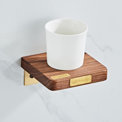 Tooth brush holder