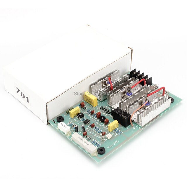 AVR 701