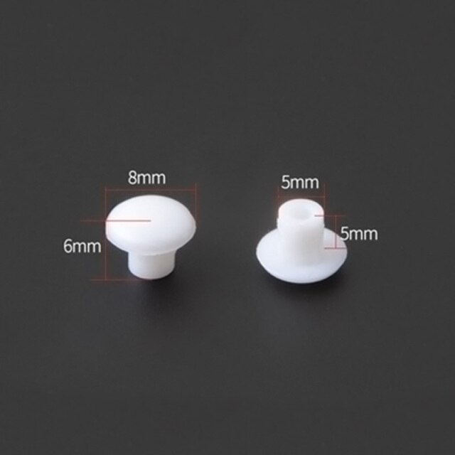 Plastic hole plug