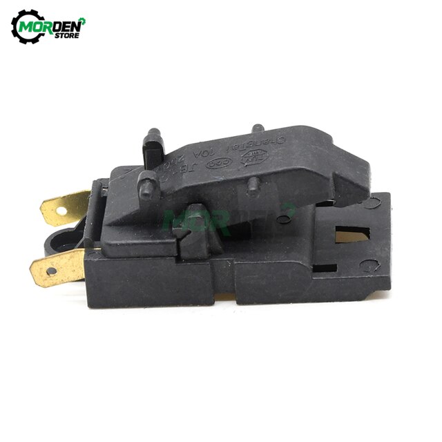 250V 10A