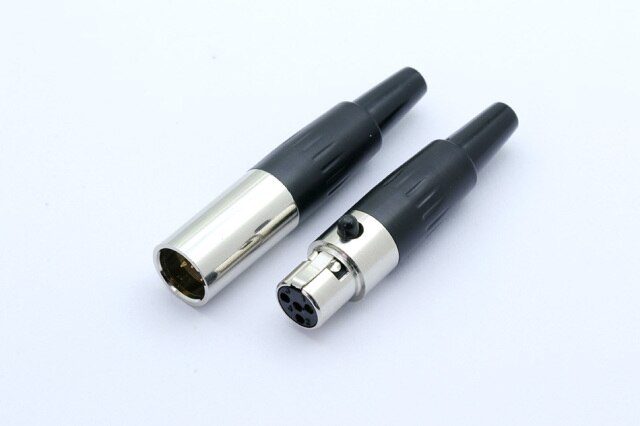 1xM 1xF 4P