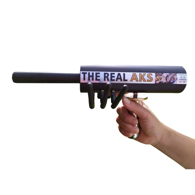 Black THE REAL AKS
