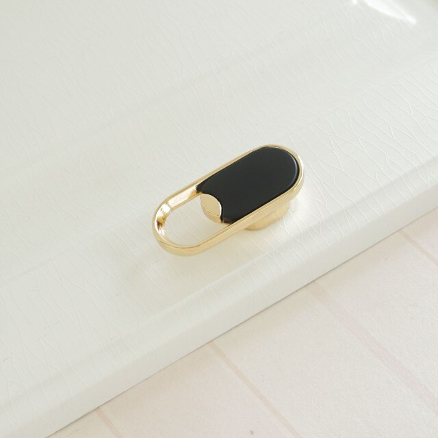 black knob