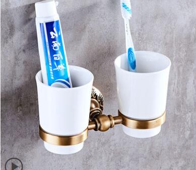 Tooth brush holder