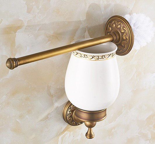 Toilet brush set