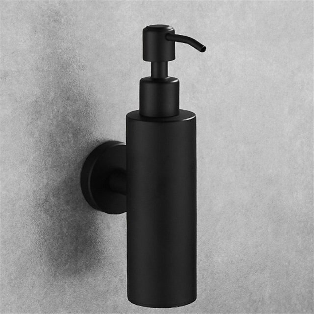 style 3 black D