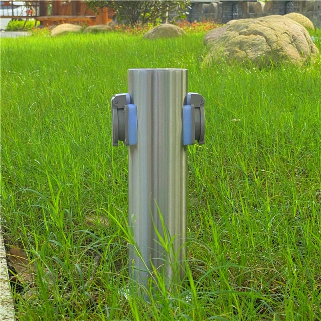Socket With Spike