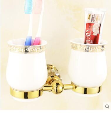 tooth brush holders