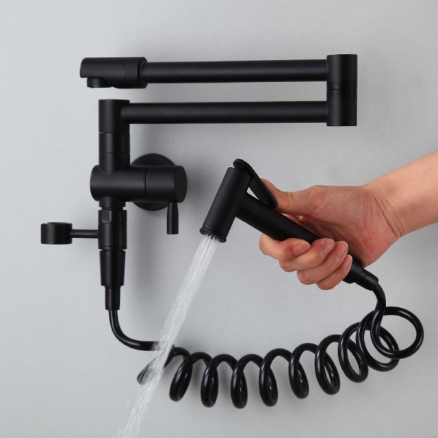 B with hand shower